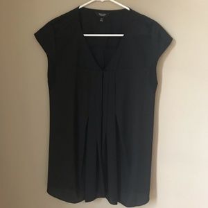 Vera Wang Black Top